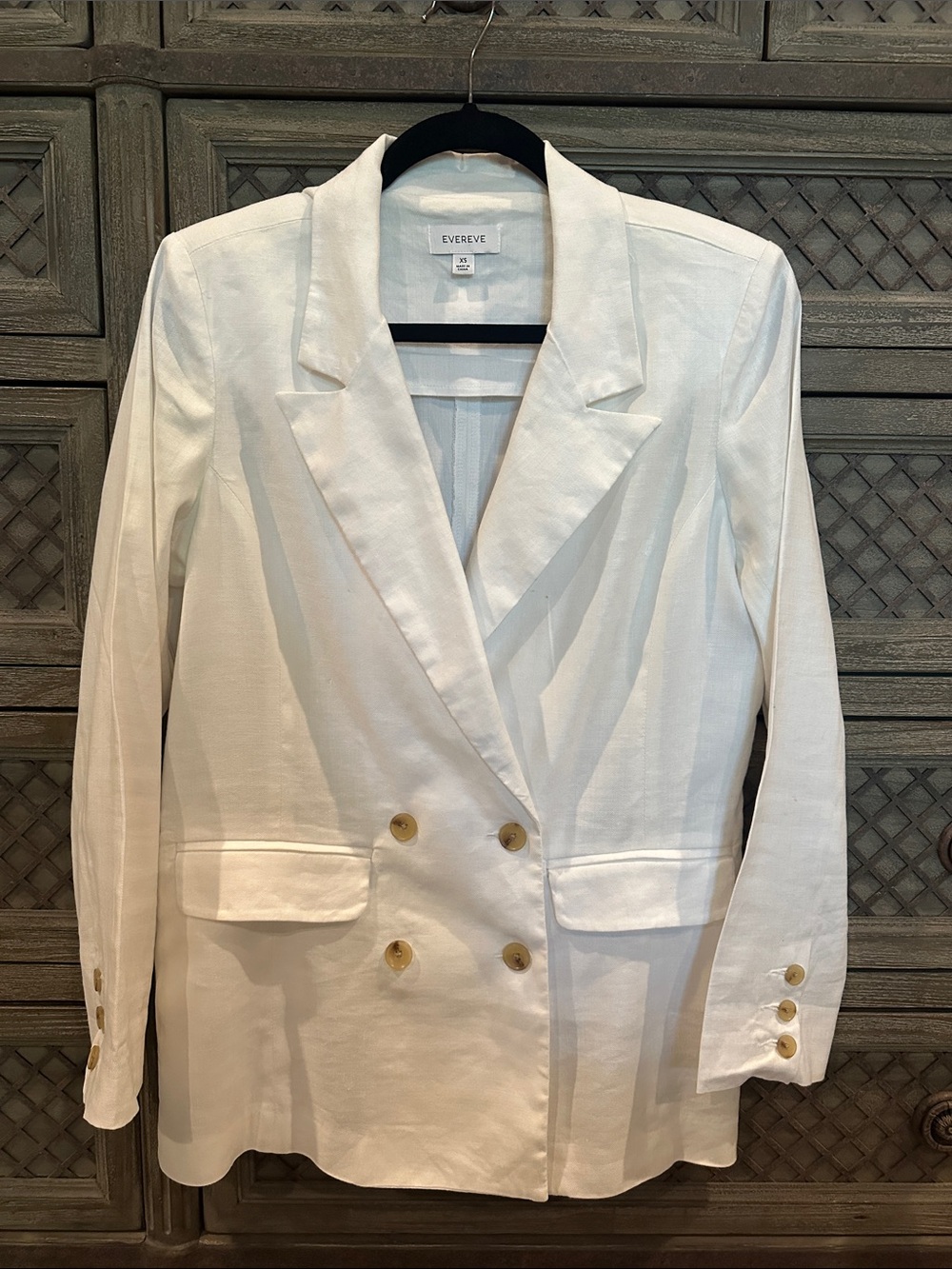 Evereve Oversized Women’s White Double-Breasted Linen-Blend Blazer